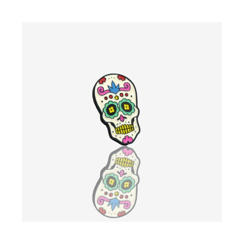 kolorowa przypinka w kształcie meksykańskiej czaszki